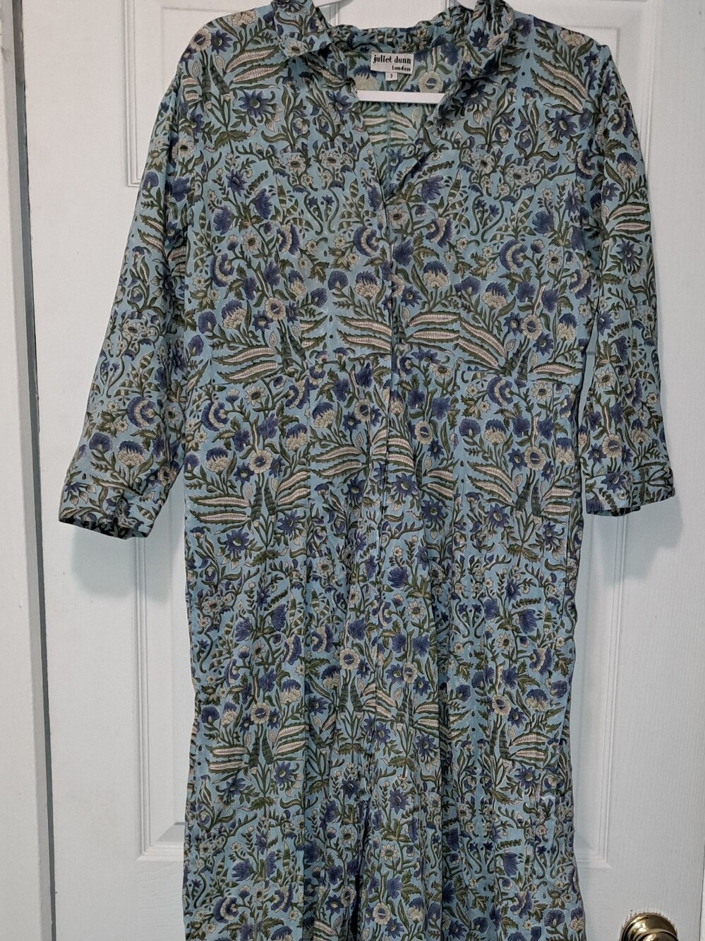 Juliet Dunn Blue Floral 3/4 Sleeve Maxi Dress